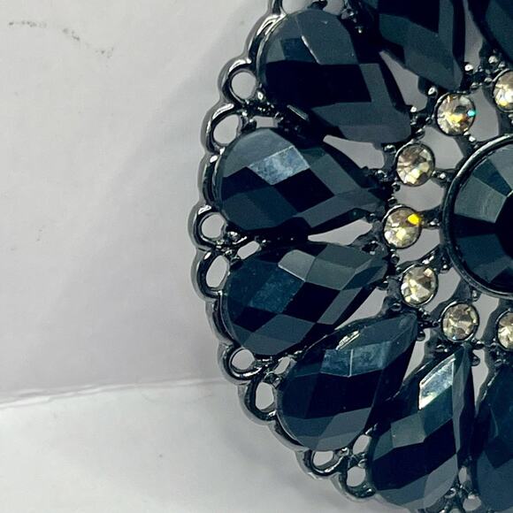 Premier Designs black flower crystal beads brooch pin - Picture 2 of 6